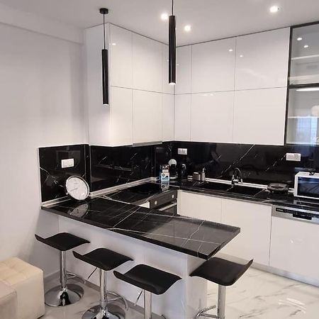 Luxurious Apartment In The Heart Of Thessaloniki Exterior foto